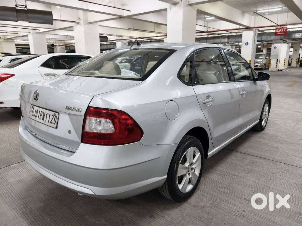 Skoda Rapid 1.6 Mpi At Style, 2017, Petrol