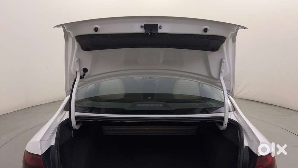 Volkswagen Vento 2010-2013 Petrol Highline At, 2020, Petrol