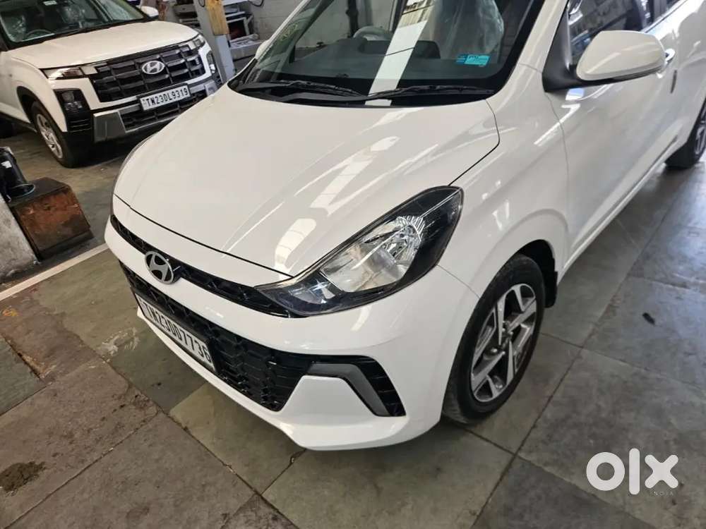 Hyundai Aura 2023 Petrol 18000 Km Driven