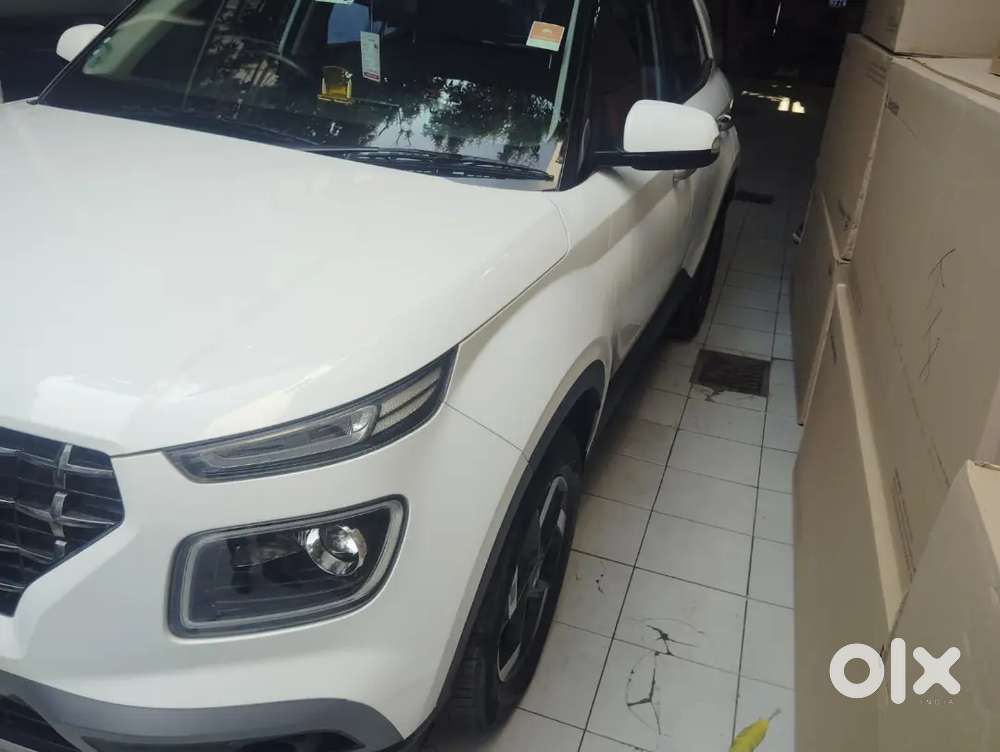 Hyundai Venue 2020 Petrol Well Maintained. Personal Use Car.