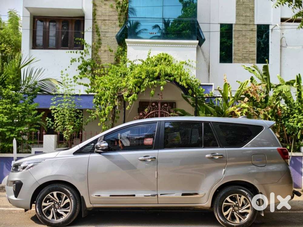 Toyota Innova Crysta 2.4 G Mt 7 Str, 2022, Diesel