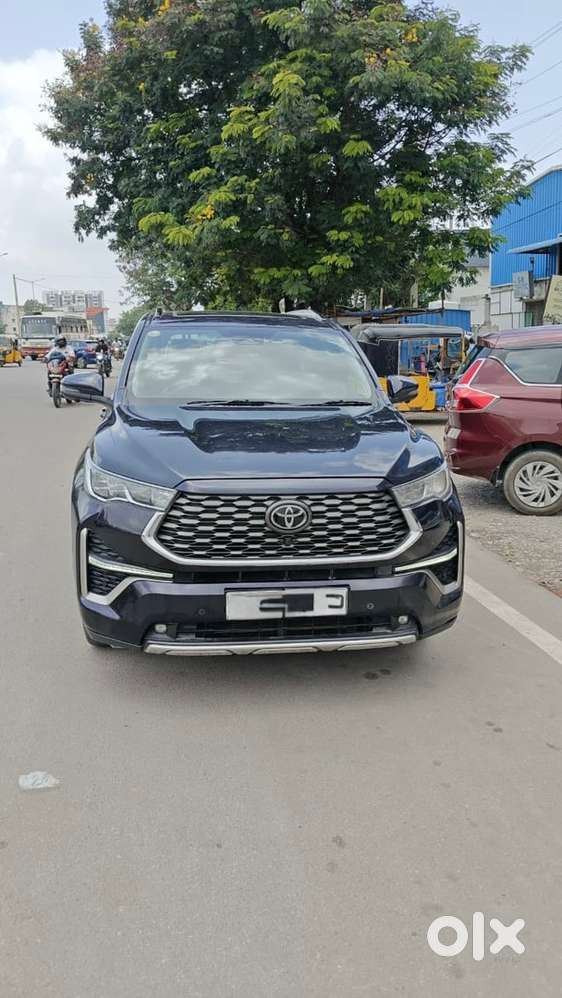 Toyota Innova Hycross 2024 Km Driven