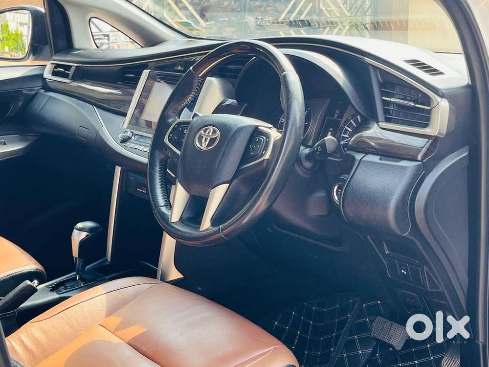 Toyota Innova Crysta 2.8z Automatic, 2017, Diesel