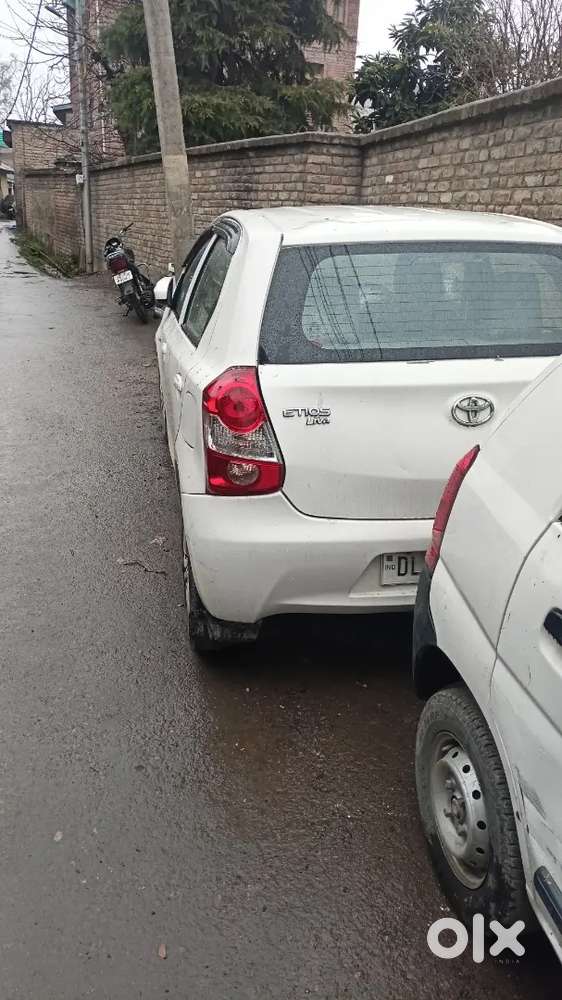 Etios Liva Petrol 2015 December