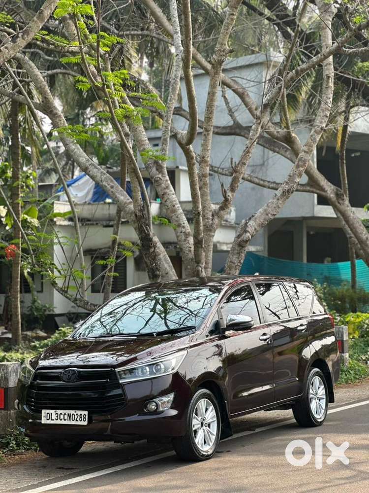 Toyota Innova Crysta 2017 Diesel Well Maintained