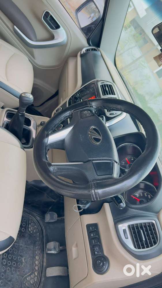 Mahindra Tuv 300 T8, 2017, Diesel