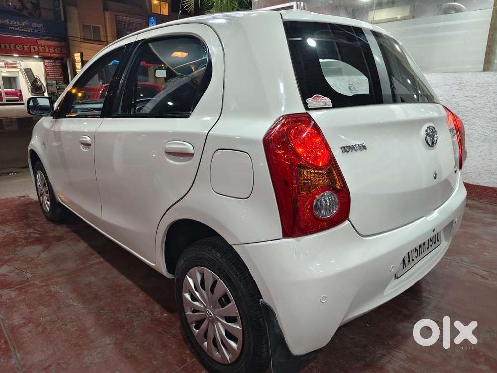 Toyota Etios Liva 2011-2012 G, 2012, Petrol