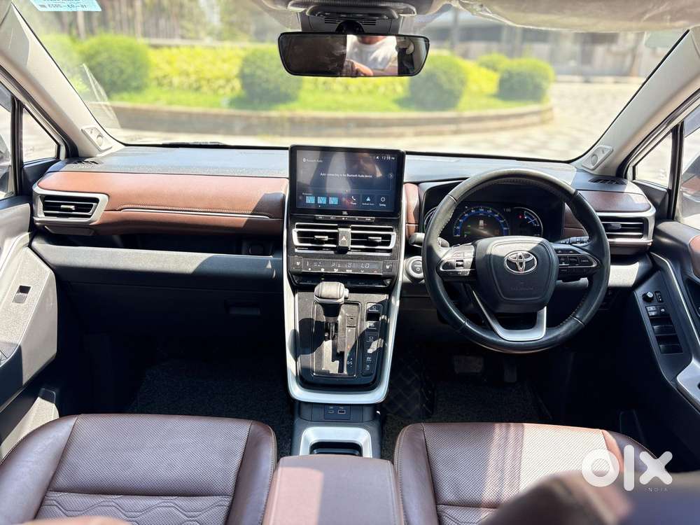 Toyota Innova Hycross 2.0 Zx (o) Hybrid 7 Str, 2023, Petrol