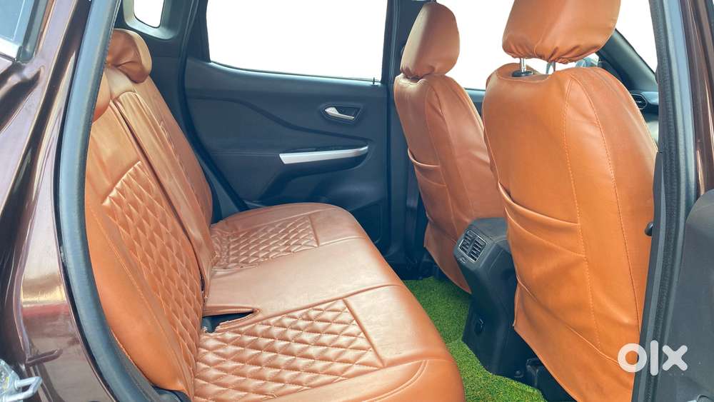 Nissan Magnite 1.0 Xv Premium, 2021, Petrol