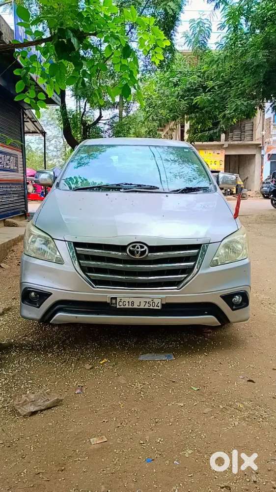 Toyota Innova 2014
