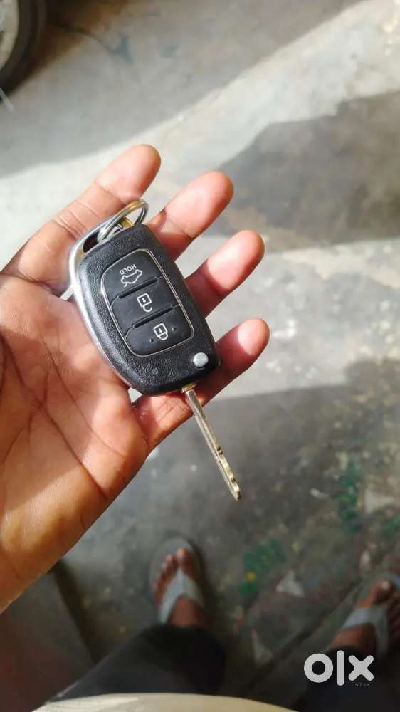Hyundai Xcent 2016 Diesel 125000 Km Driven (good Condition)