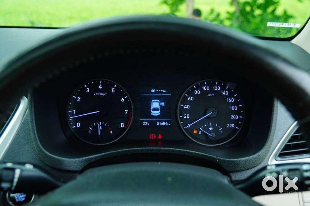 Hyundai Verna 1.5 Sx (o) Vtvt, 2018, Petrol