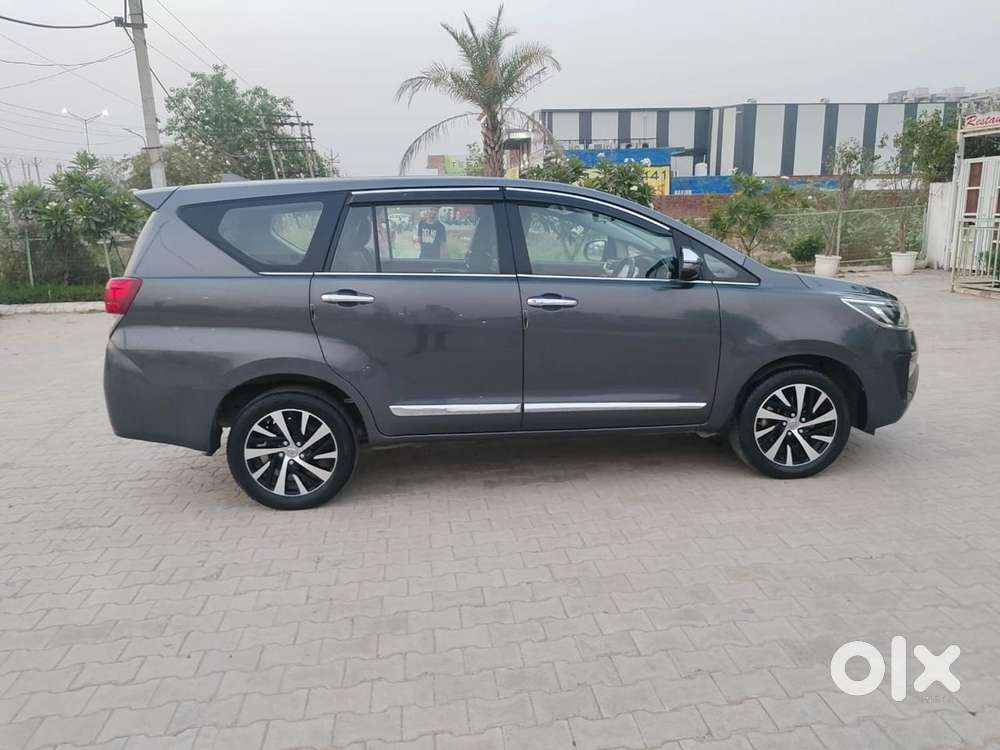 Toyota Innova Crysta [2020-ongoing] 2.7 Zx At 7 Str, 2022, Petrol