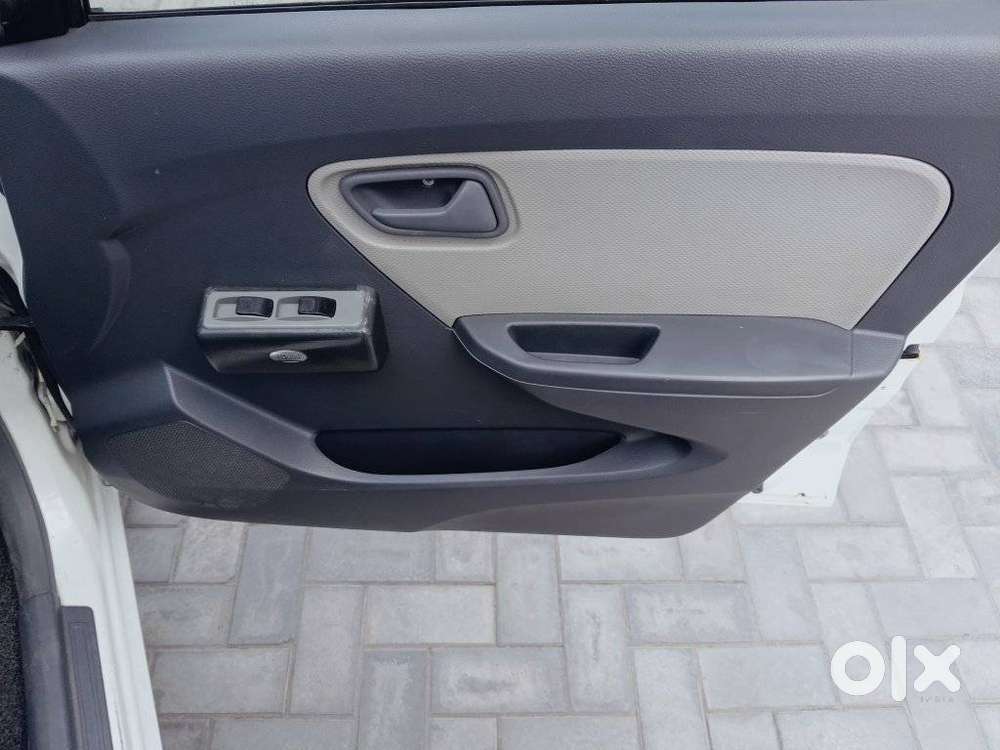 Maruti Suzuki Alto K10 Lxi, 2015, Petrol