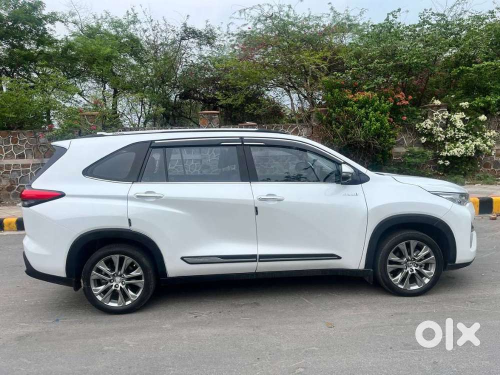 Toyota Innova Hycross 2.0 Zx (o) Hybrid 7 Str, 2024, Electric