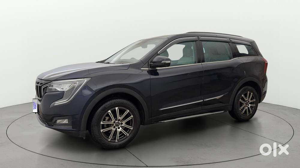 Mahindra Xuv700 2.0 Ax 5 Petrol Mt 7 Str, 2023, Diesel