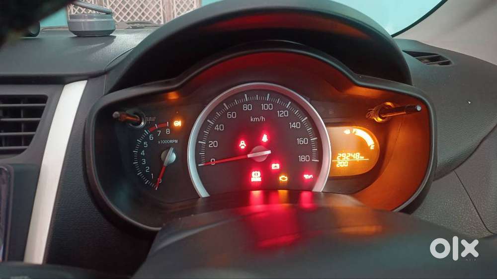 Single Hand Gadi Chali Hui