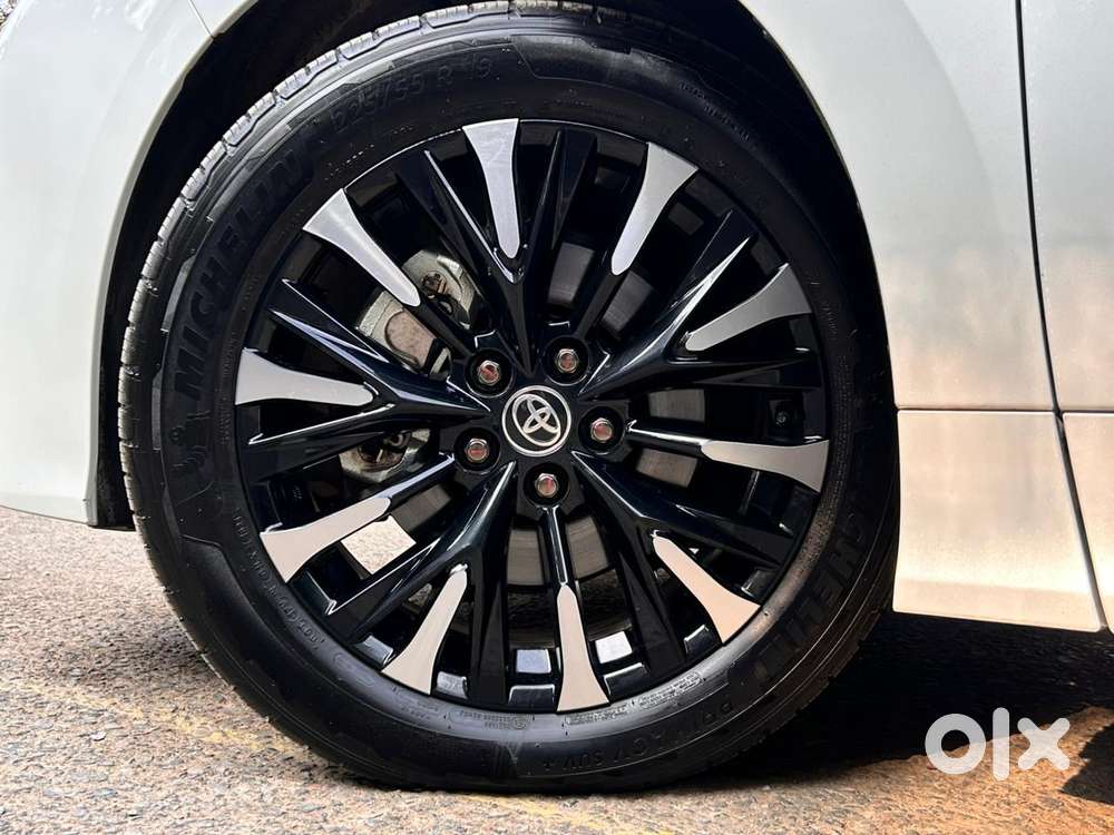 Toyota Vellfire Vip – Executive Lounge, 2024, Petrol