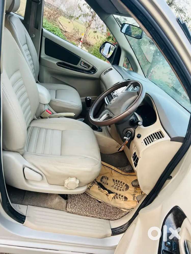 Toyota Innova 2014 Diesel Well Maintained