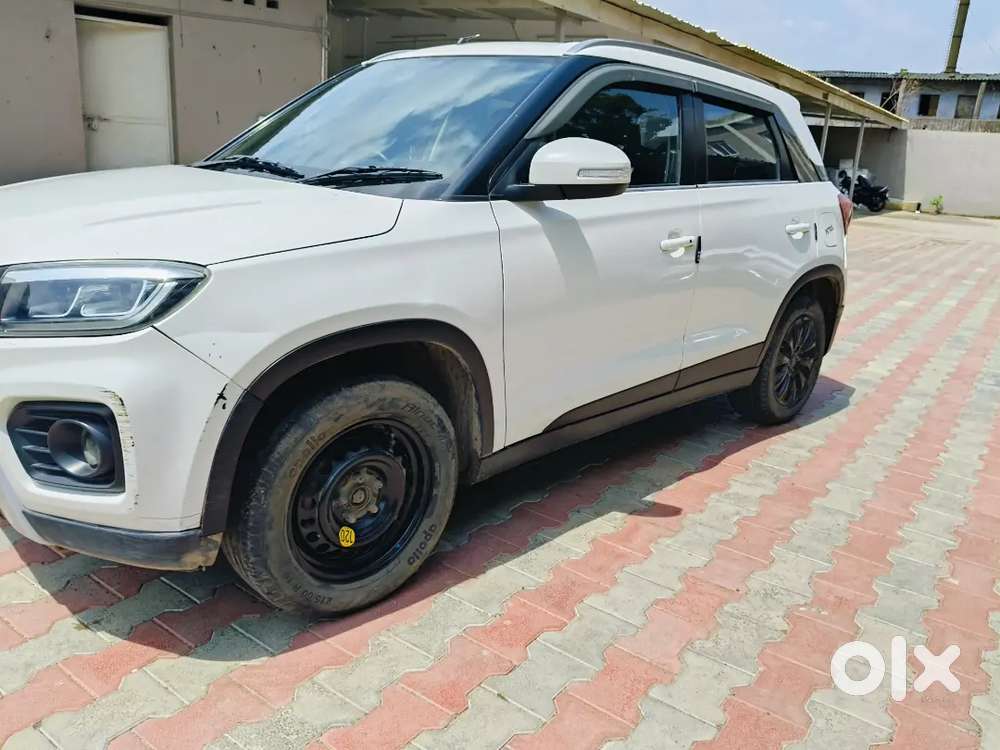 Maruti Brezza Zxi 2022 Cng Hybrid Second Owner