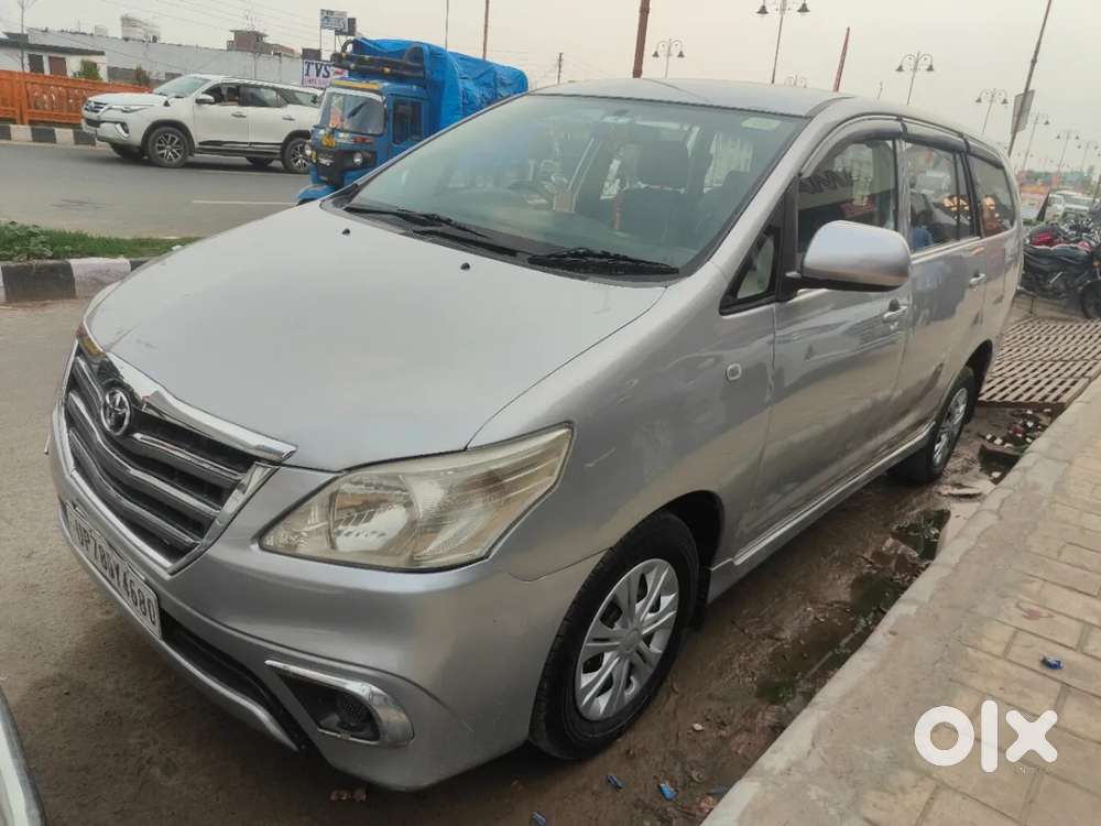 Toyota Innova 2.5 Gx (diesel) 7 Seater Bs Iv, 2015, Diesel