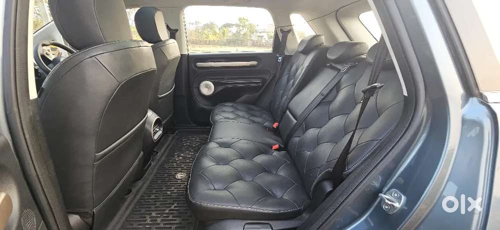 Mg Windsor Ev Essence 2025