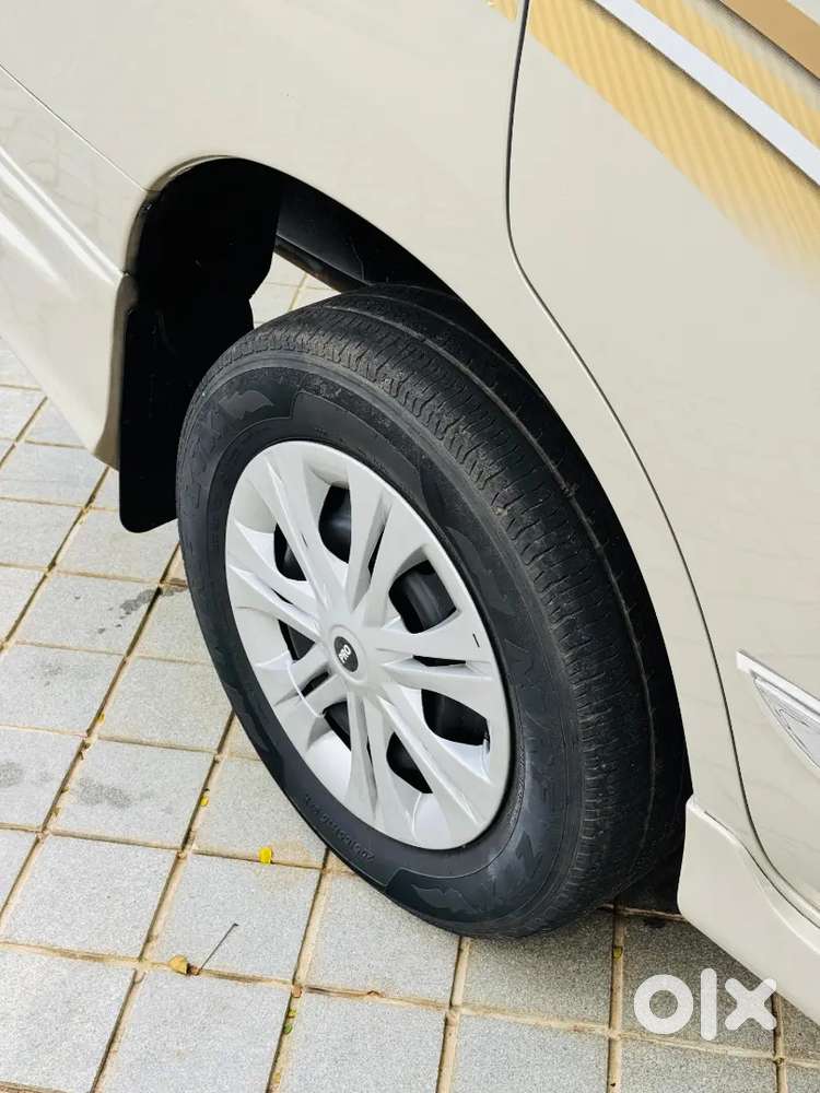 Toyota Innova 2.5 G Diesel 2014