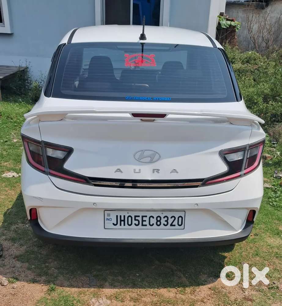 Hyundai Aura 2025 Petrol Well Maintained,9 Month Old