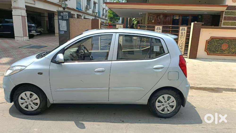 Hyundai I10 Amt Petrol 43500 Km Driven