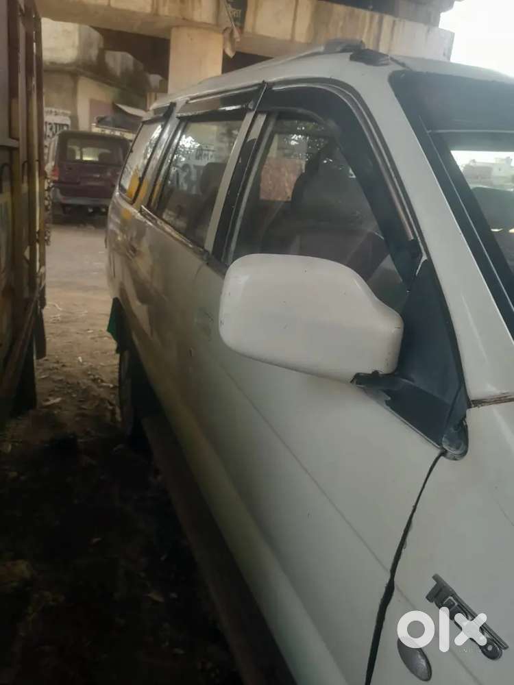 Running Condition Tavera With Ac Or Power Window And New Interior