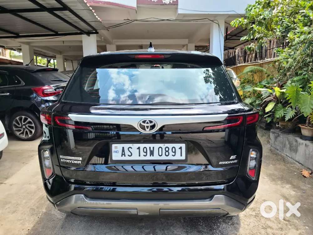 Toyota Urban Cruiser Hyryder 2025 Petrol 17000 Km Driven
