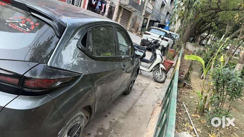 Tata Altroz Xz Plus Icng 2023  Top Model  Single Owner Good Cond