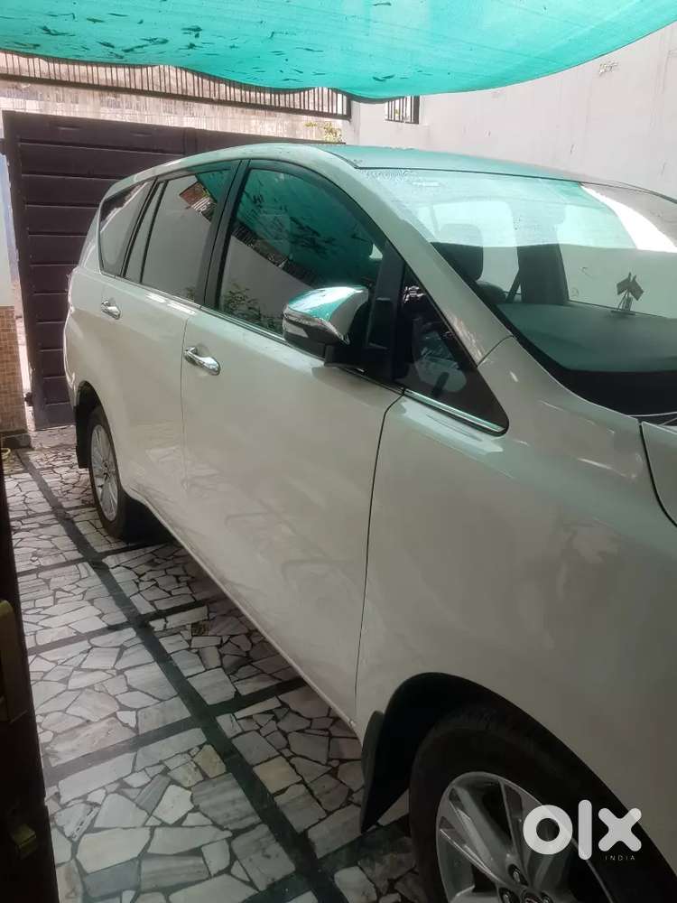 Toyota Innova Crysta 2016