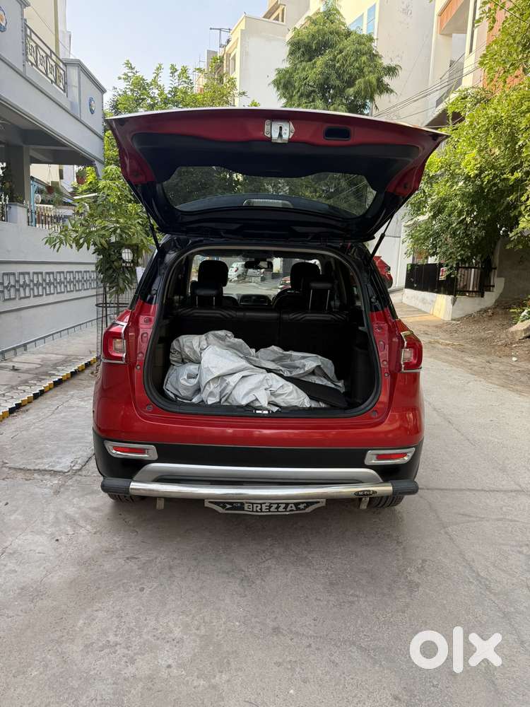 Maruti Suzuki Brezza 1.5 Zxi Plus Smart Hybrid Dual Tone, 2022, Petr..