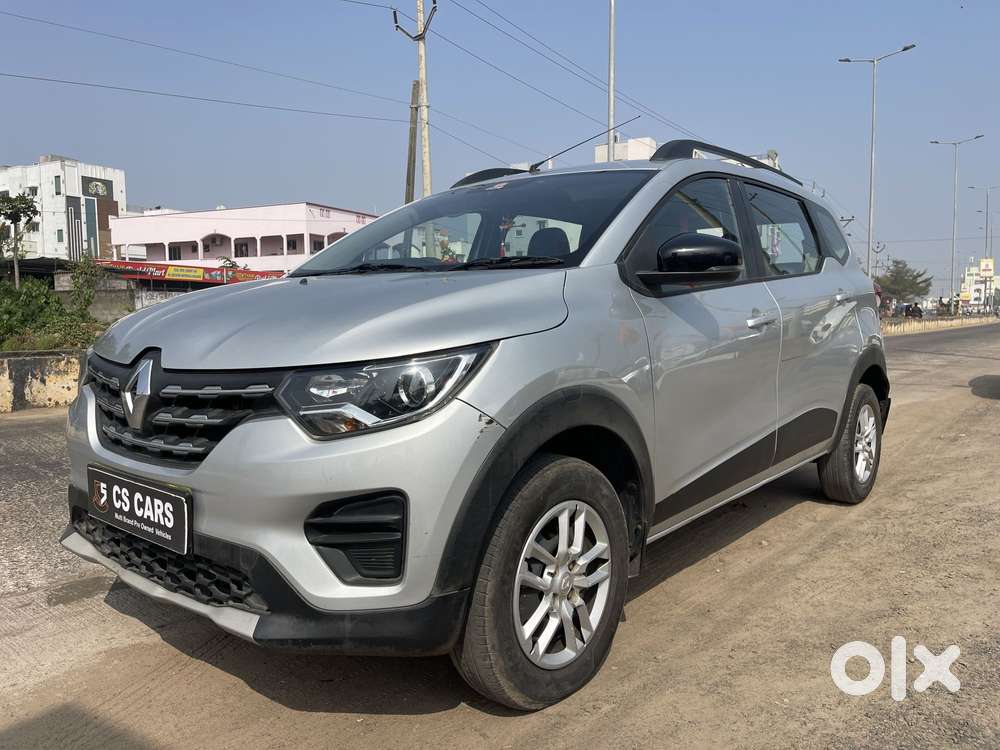 Renault Triber Rxt, 2023, Petrol