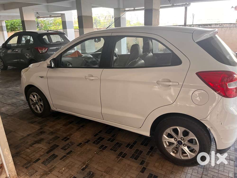 Ford Figo Petrol 2016