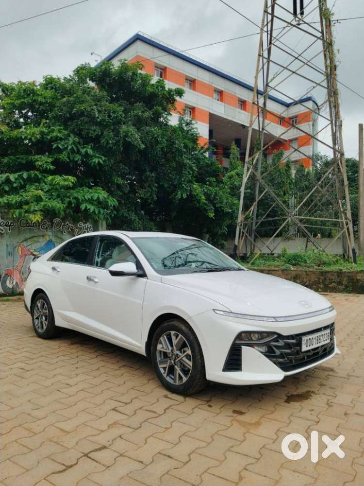 Hyundai Verna 1.5 Mpi Mt Sx (o), 2025, Petrol