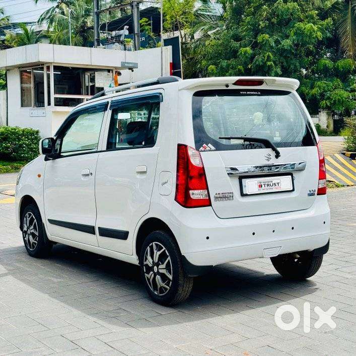 Maruti Suzuki Wagon R Vxi Amt1.2, 2018, Petrol