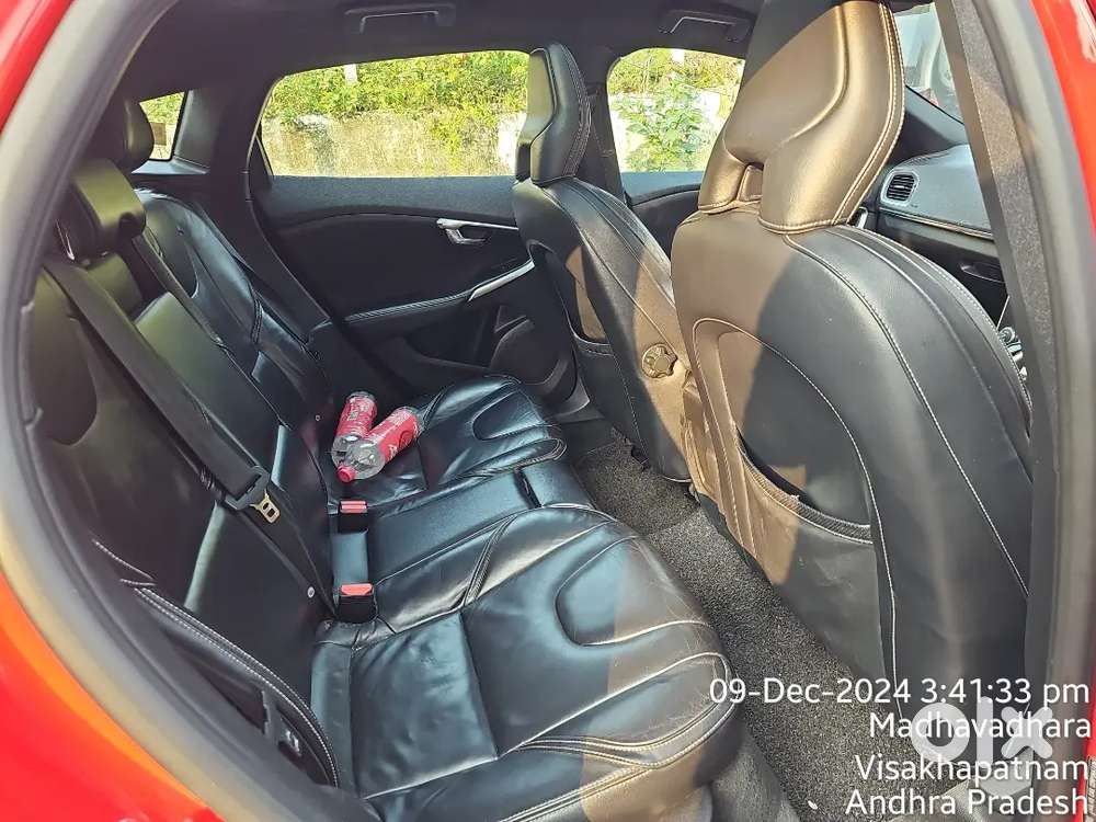 Volvo V40 Diesel 2017 Year