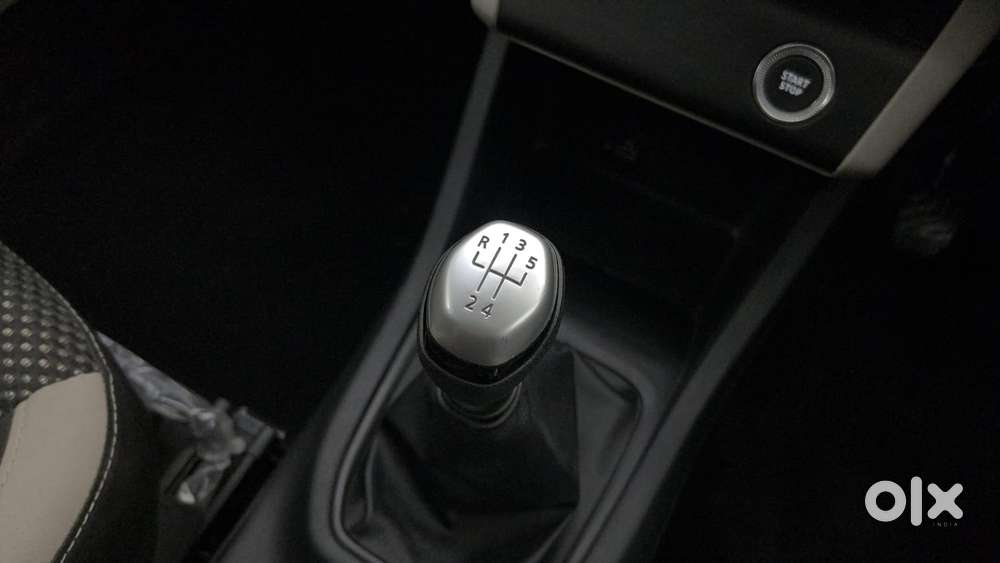 Renault Triber Rxz, 2020, Petrol