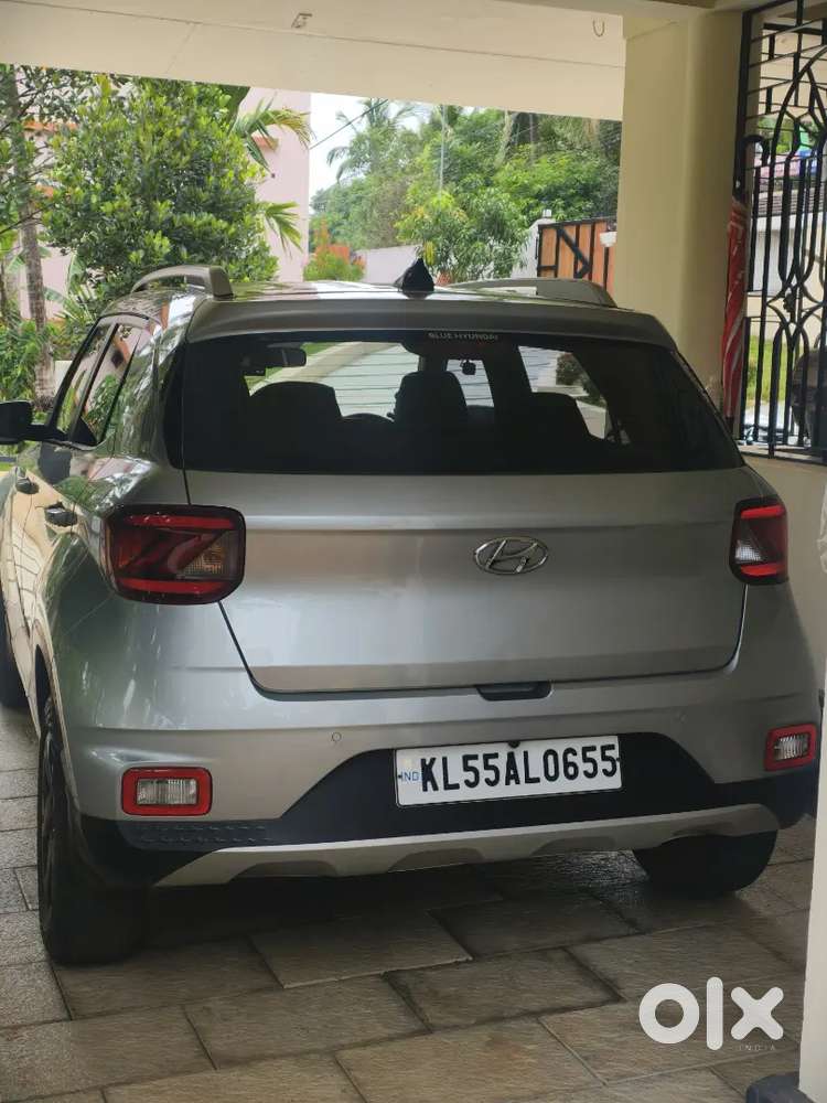 Hyundai Venue 2019 Petrol Well Maintained