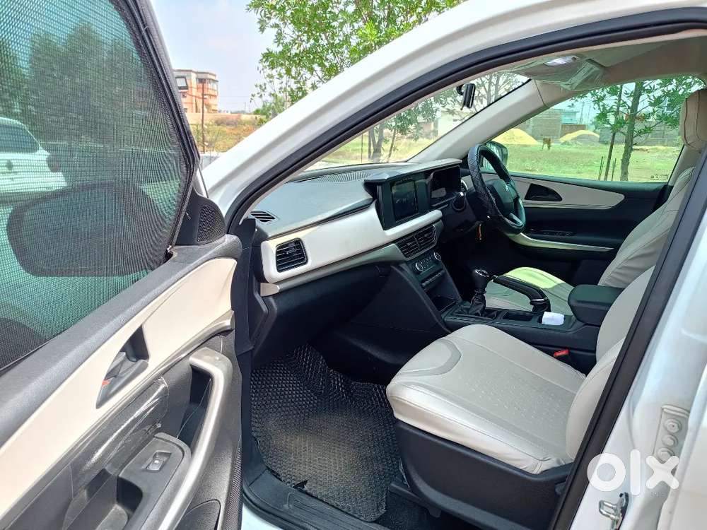 Mahindra Xuv700 Petrol 2022