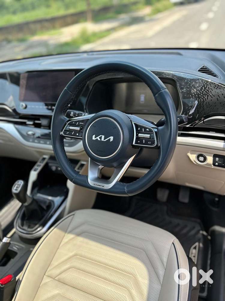 Kia Carens Luxury 1.5 Diesel Imt 7 Str, 2023, Petrol