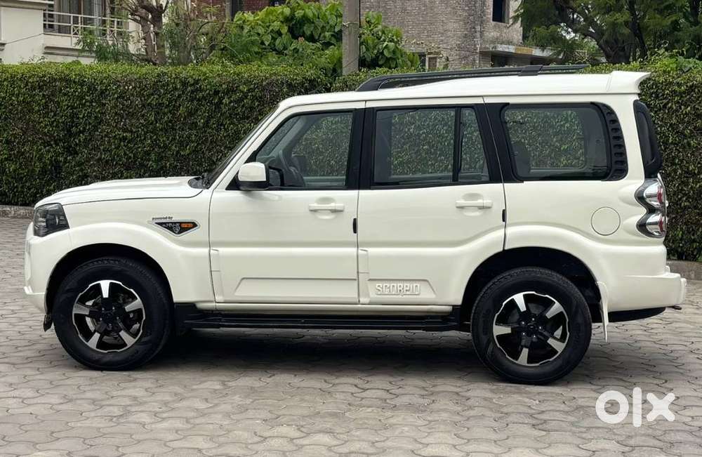 Mahindra Scorpio S10 2wd Mt 2015, 69500 Kms Uttarakhand Registration.