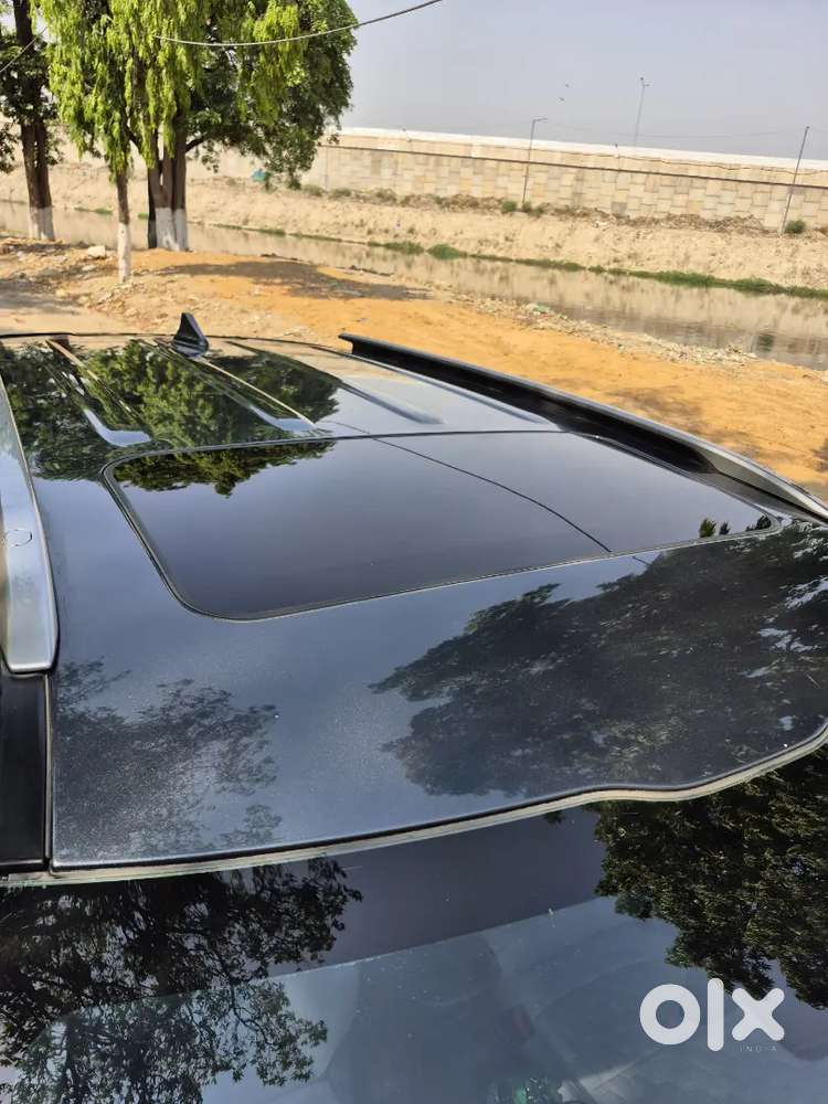 Kia Seltos Petrol Automatic With Sunroof