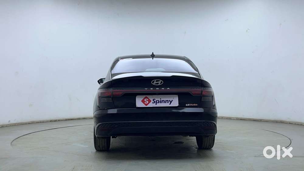 Hyundai Verna 1.5 Sx (o) Turbo Petrol Dct, 2023, Petrol