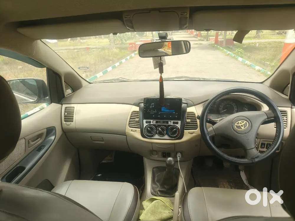 Toyota Innova Vx Petrol Manual 2010 235000 Km
