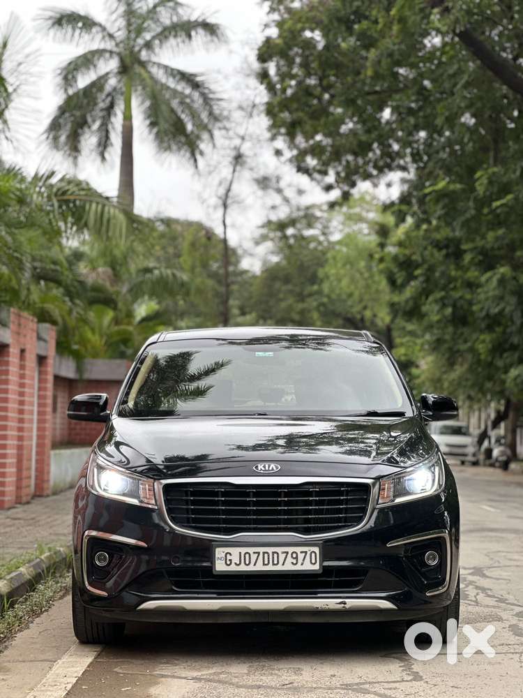 Kia Carnival Premium, 2021, Diesel