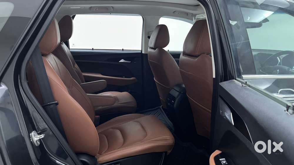 Mg Hector Plus 1.5 Sharp Turbo Cvt 6 Str, 2022, Petrol