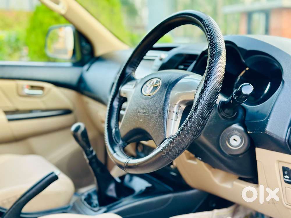 Toyota Fortuner 4x2 Manual, 2014, Diesel